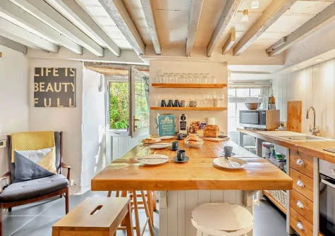 The kitchen & dining area at Giffin Cottage, Brixham