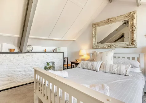 The bedroom at Giffin Cottage, Brixham