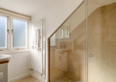 Bedroom #2 en-suite shower room at Glanmor North, Polruan