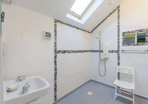 Bedroom #1 en-suite wet room at Goodamoor, Bideford
