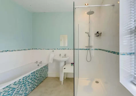 The first floor bathroom at Goodamoor, Bideford