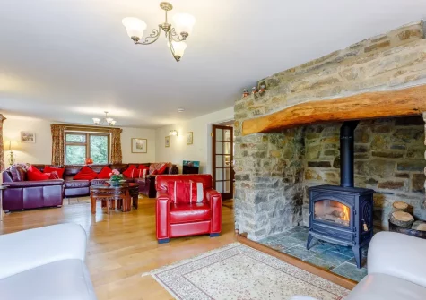 The living room at Gracious Ford Farm, Oakford