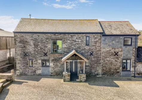 Grampys Barn is a stunning newly converted barn conversion with stylish interiors & stunning countryside views