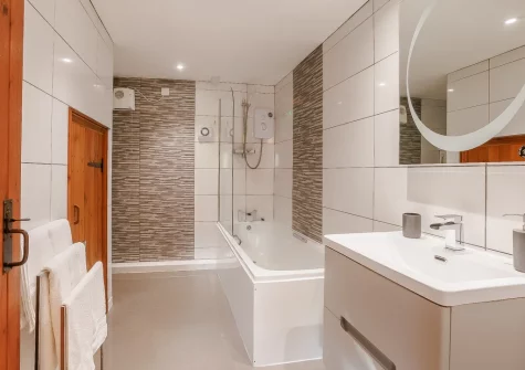 The bathroom at Granary Cottage, Swimbridge