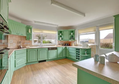 The kitchen at Gull Cottage, St Merryn