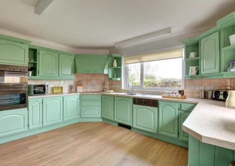 The kitchen at Gull Cottage, St Merryn