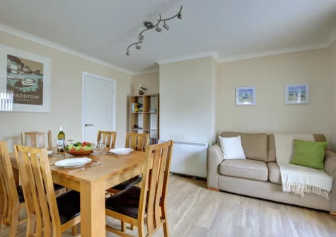 The dining area at Gull Cottage, St Merryn