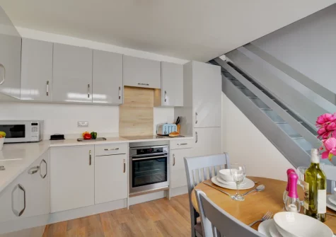 The kitchen & dining area at Gunnedah Studio, Crackington Haven