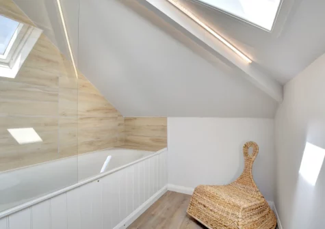 The bathroom at Gunnedah Studio, Crackington Haven
