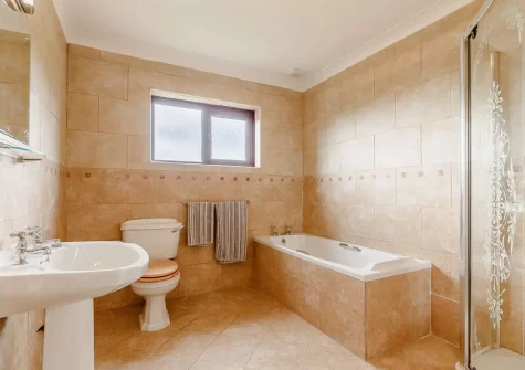 The bathroom at Gwel Teg, Bodmin