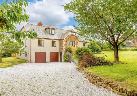 Gwel teg is an incredibly spacious & beautifully presented farmhouse with a wonderful large, private enclosed garden