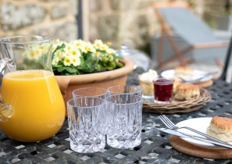 shared courtyard style space & alfresco dining area