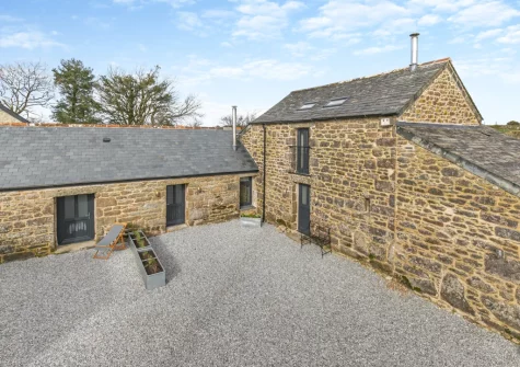 Gwyns is a beautifully renovated barn conversion nestled on the outskirts of Bodmin Moor