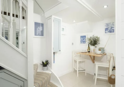 The dining area at Gylly Cottage, Mousehole