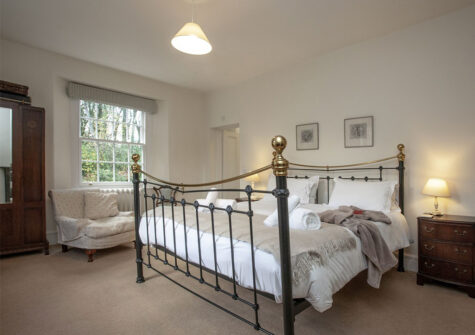 Bedroom #9 at Hallsanery House, Landcross