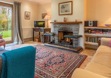 Hampden, Roserrow is a well appointed six bedroom house for 12 close to Polzeath Beach, surf schools, restaurants & The Point Spa & golf course. Spacious rooms with fireplace, conservatory, gardens, parking & rural views. Walk to beach & restaurants.