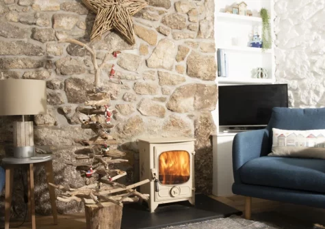 The living room at Happy Days Cottage, St Ives