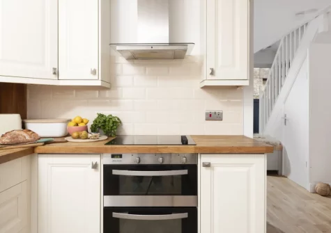 The kitchen at Happy Days Cottage, St Ives