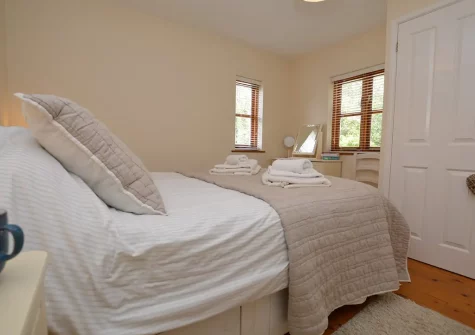 Bedroom #1 at Happy Days, Poughill