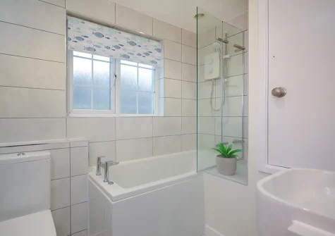 the bathroom at Harbour Cottage, Padstow