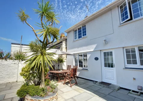 The enclosed courtyard patio & alfresco dining area at Harbour Cottage, Padstow