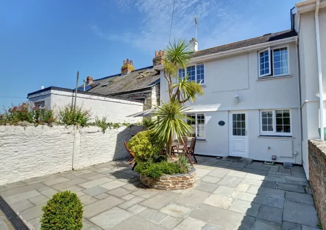 The enclosed courtyard patio & alfresco dining area at Harbour Cottage, Padstow