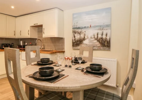 The dining area at Harbour Cottage, Torquay
