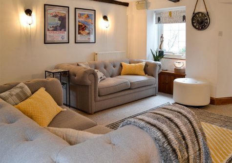 The living area at Harbour Hideaway, Ilfracombe