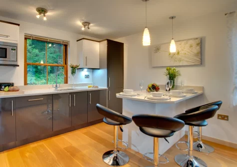 The kitchen & dining area at Harbour View, Looe