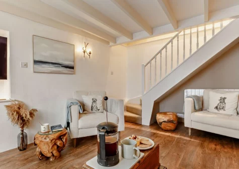 The living room at Harbour's Call, Polperro