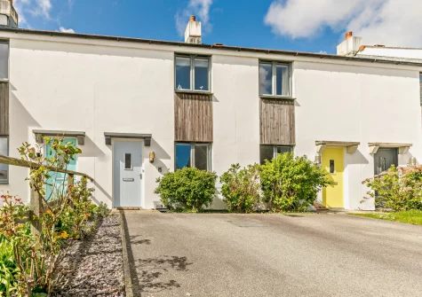 Harbour's Reach is an attractively presented property, with a rear sun-trap enclosed terrace, on the edge of Charlestown