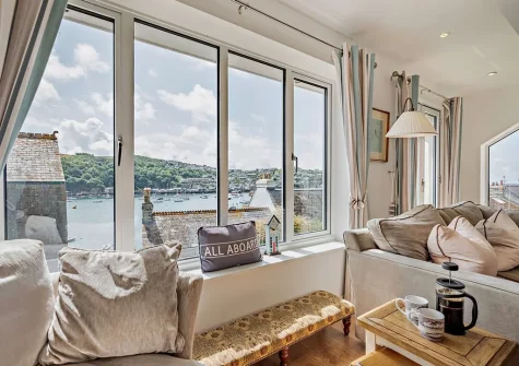 The living room at Harbour's Reach, Fowey