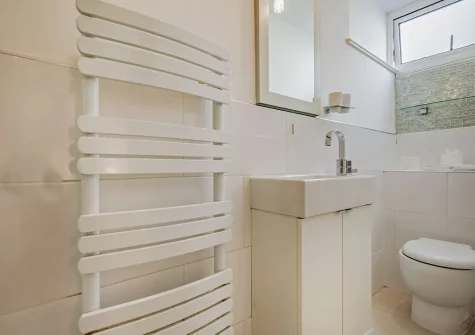 Bedroom #2 en-suite shower room at Harbour's Reach, Fowey