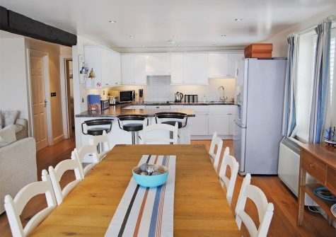 The kitchen & dining area at Harbourside Apartment, Mevagissey