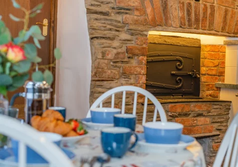 The dining area at Harbourside Cottage, Padstow