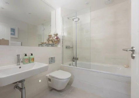 The bathroom at Harlyn Folly, Harlyn