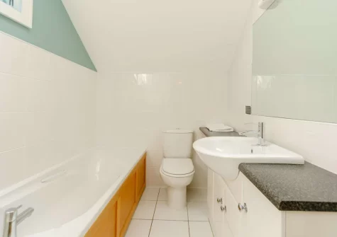 The bathroom at Harlyn, Retallack Resort & Spa, Winnard's Perch