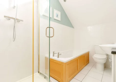 The bathroom at Harlyn, Retallack Resort & Spa, Winnard's Perch