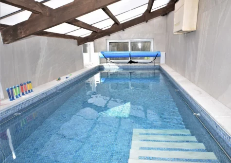 The indoor swimming pool at Harris Fam, Talaton