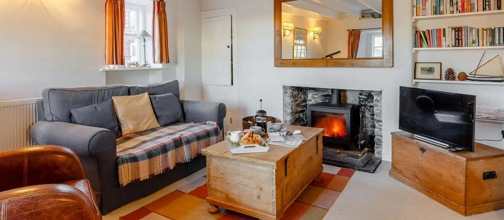 Hart Cottage, Polruan is a charming 2-bedroom riverside retreat featuring cosy open fires, enchanting river views, and waterfront location. Perfectly positioned for exploring Cornwall's dramatic coastline and family-friendly adventures.