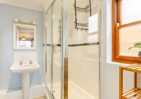 Bedroom #1 en-suite shower room at at Hartland House, Appledore