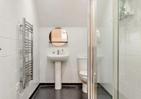 The B3 en-suite shower room at Hayloft, Arscott, Holsworthy