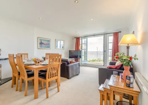 The living & dining area at Headland House, Newquay