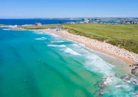 From Headland House it's a moments walk to Fistral Beach (dog friendly all year round) and miles of coastal paths