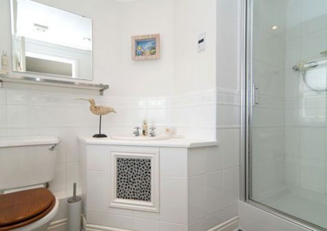 The en-suite to bedroom #1 @ Headland Views, Newquay