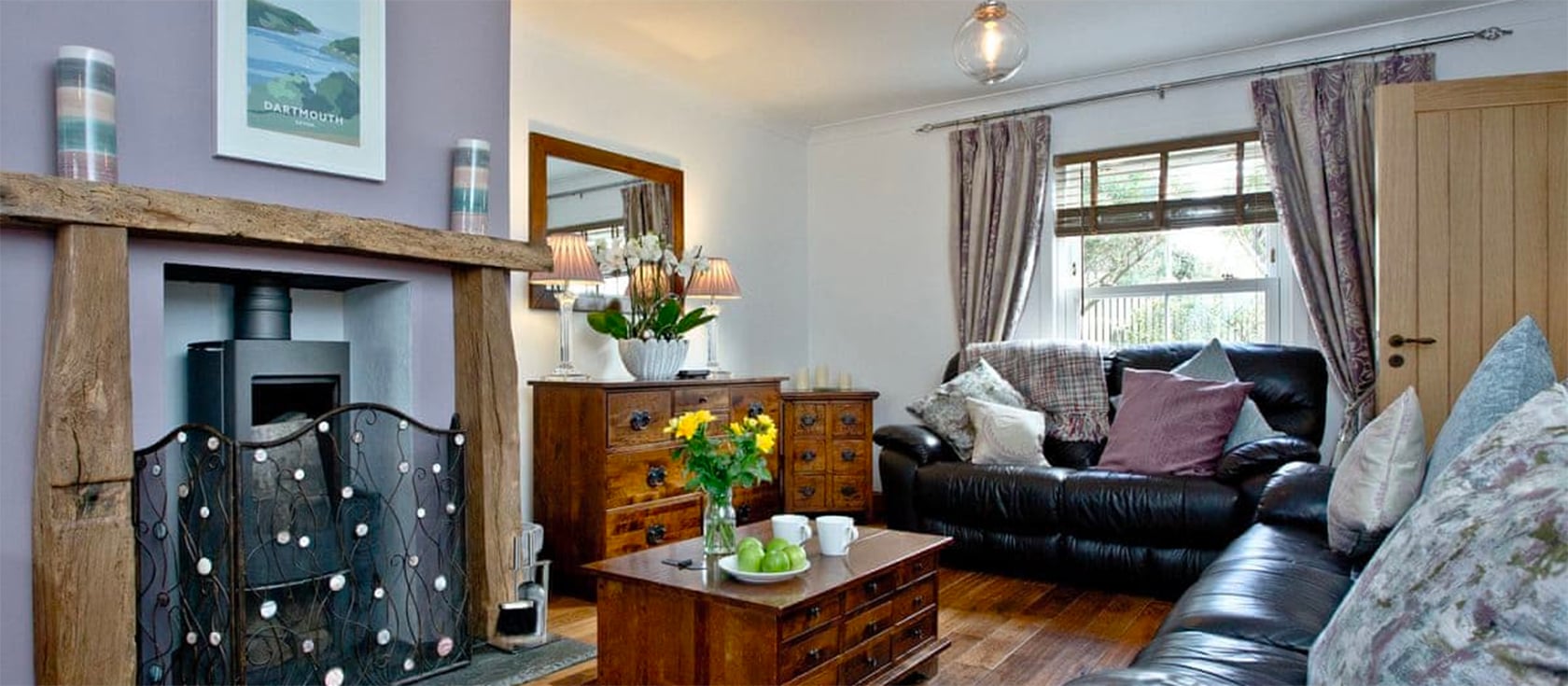 Headland Views is a new four bedroom house with a designer finish on Pentire Headland. Just 300 metres from Fistral Beach, the garden has a sun deck and hot tub. Newquay Golf Course, shops, restaurants and nightlife are a short walk away.