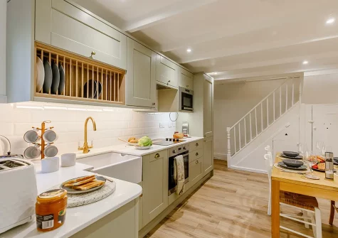 The kitchen & dining area at Heatherbell, St Agnes