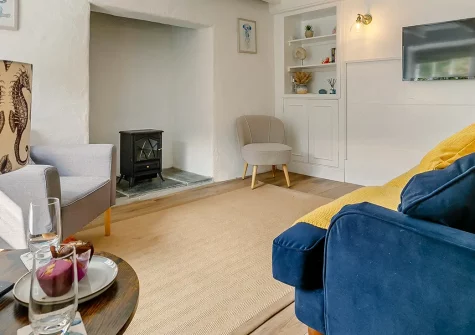 Heatherbell, St Agnes is a stunning Grade II listed thatched cottage just 150m from Trevaunance Cove. Experience traditional Cornish charm with modern comforts, beautiful gardens, coastal path access, and peaceful surroundings perfect for families.