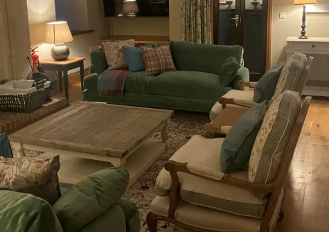 Heddon Valley Farmhouse, Killington is a grand woodland retreat with indoor pool, hot tub, & riverside garden. This lovely farmhouse offers luxurious comfort, a secret staircase, and direct access to Exmoor. It's perfect for amazing family breaks.
