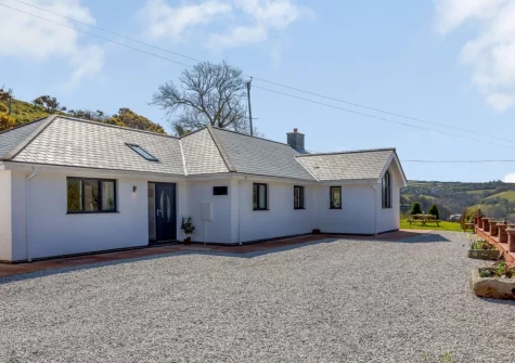 Heddon's View is a stunning property ideally located for walks & exploring North Devon's beaches